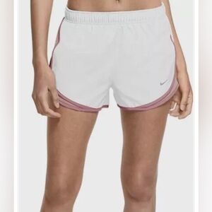 NIKE WOMEN SHORTS